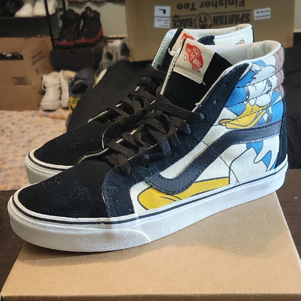 Vans Disney X Sk8-Hi "Mickey and Friends" (2018) Mens 7.5 Womens 9 EUC - Picture 2 of 10